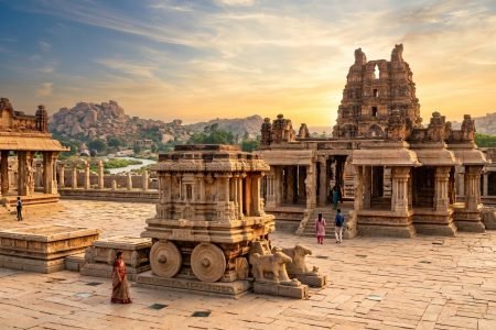 维塔拉神庙-哈姆比 (Vittala Temple-Hampi)：石与艺术的交响曲